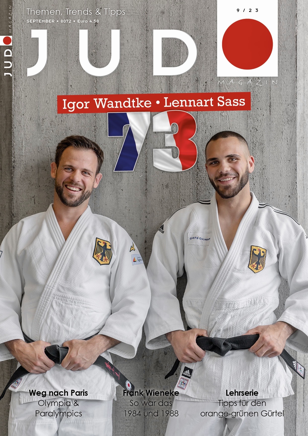 Lennart Sass und Igor Wandtke im weißen Judogi mit Bundesadler auf dem Cover des JUDO Magazins 9/23